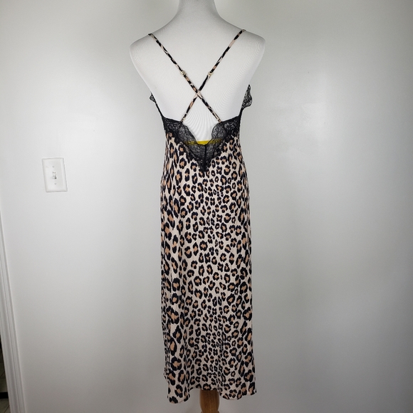 Victoria's Secret cheetah print high low slip gown - Picture 8 of 11